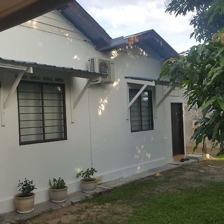 Homestay / Roomstay Muslim Budget Tanjung Malim Tanjong Malim Exteriér fotografie